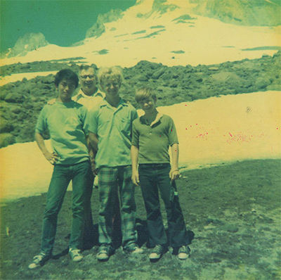 高１の夏，家族みんなで 右からJeff，Sheldon，父と