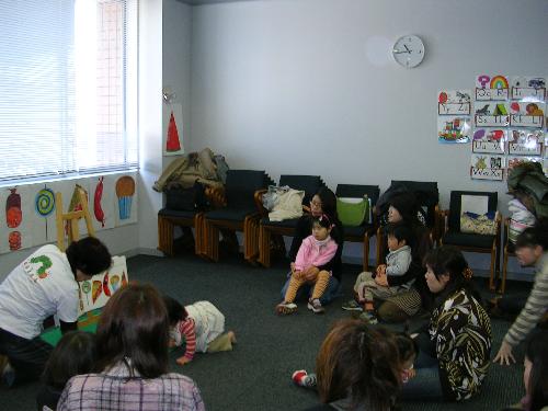 「はらぺこあおむし」