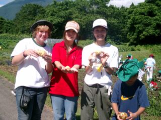 2004おいもほり5