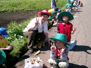 2004おいもほり6