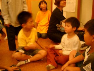 2004黒姫2班2日目ロッジ内2