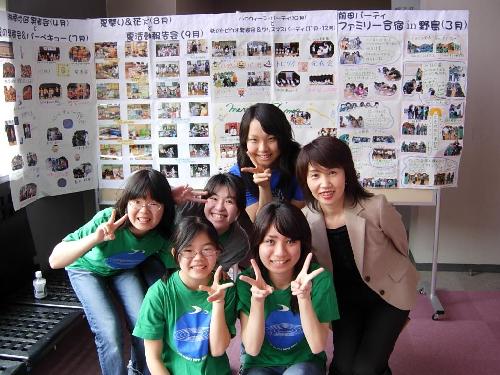 地区ホワイエにて