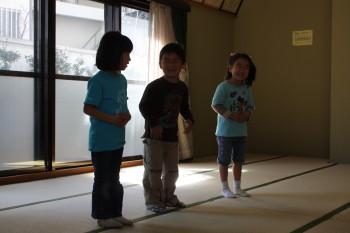 はらぺこあおむしの歌♪