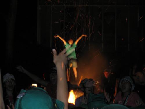 キャンプファイヤー