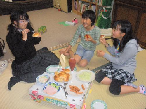 中学生・食べる食べる