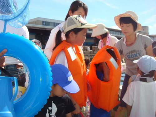 救命胴衣着用でてんやわんや