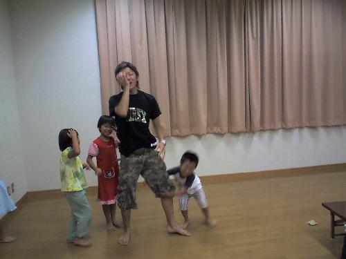 yosuke and kids