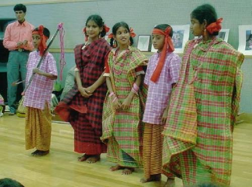 2004来日時の5人の子ども達