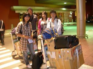 プノンペン空港にて