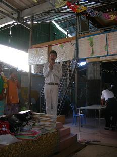 お礼を述べるリー・アン