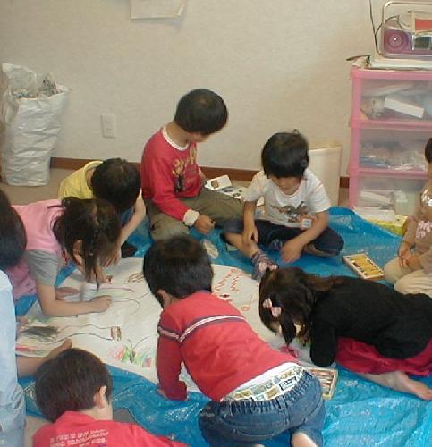 みんなで描いてるよ