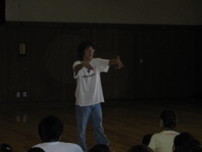 てじなしとこねこ、おじいさん