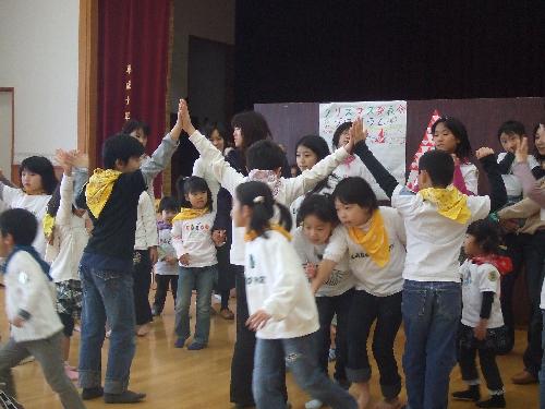 ５つの橋をくぐり